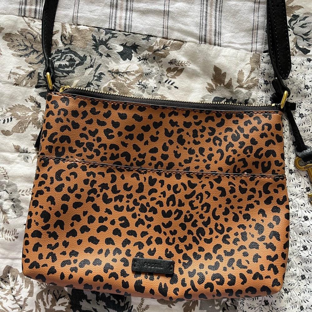 Fossil Brown and Black Crossbody Bag with Classic Design